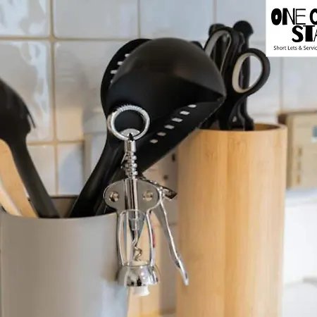 Perfect For Families And Contractors- Near Digbeth * Birmingham